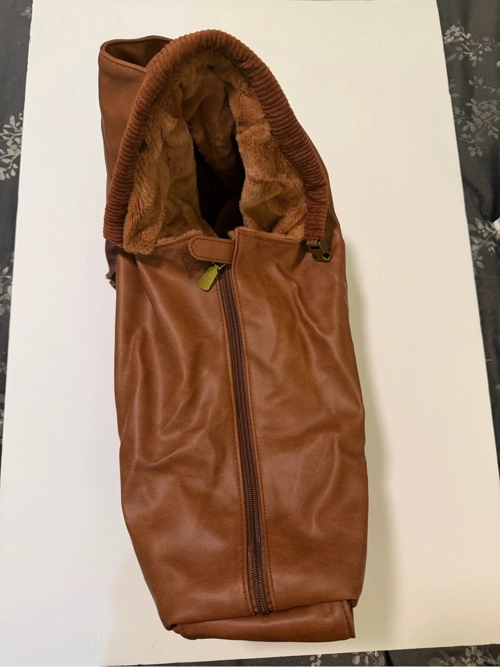 Noah & Paw Brown Leather Pet Sling Carrier New